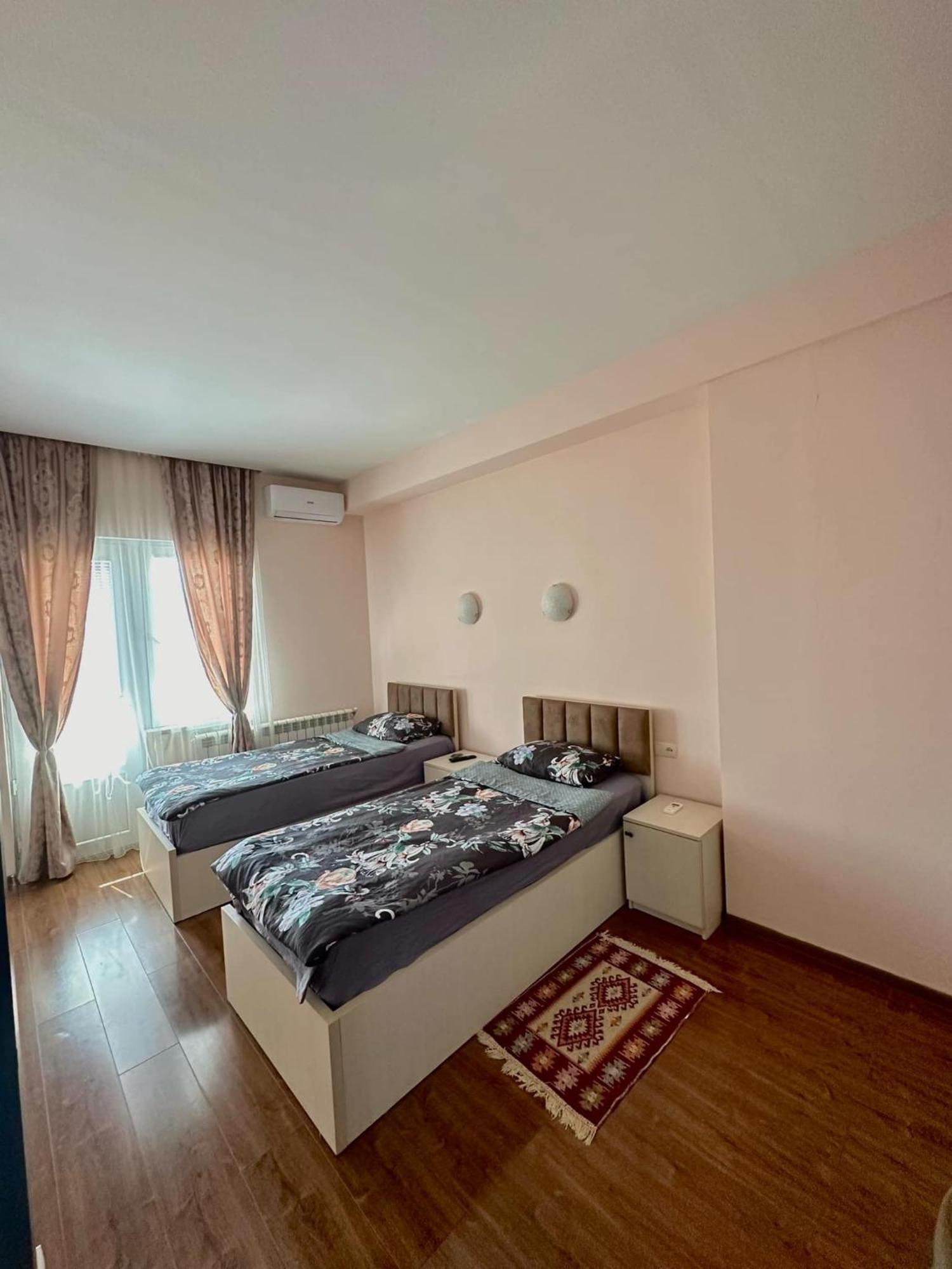 Cozy & Sweet Home Tbilisi Esterno foto