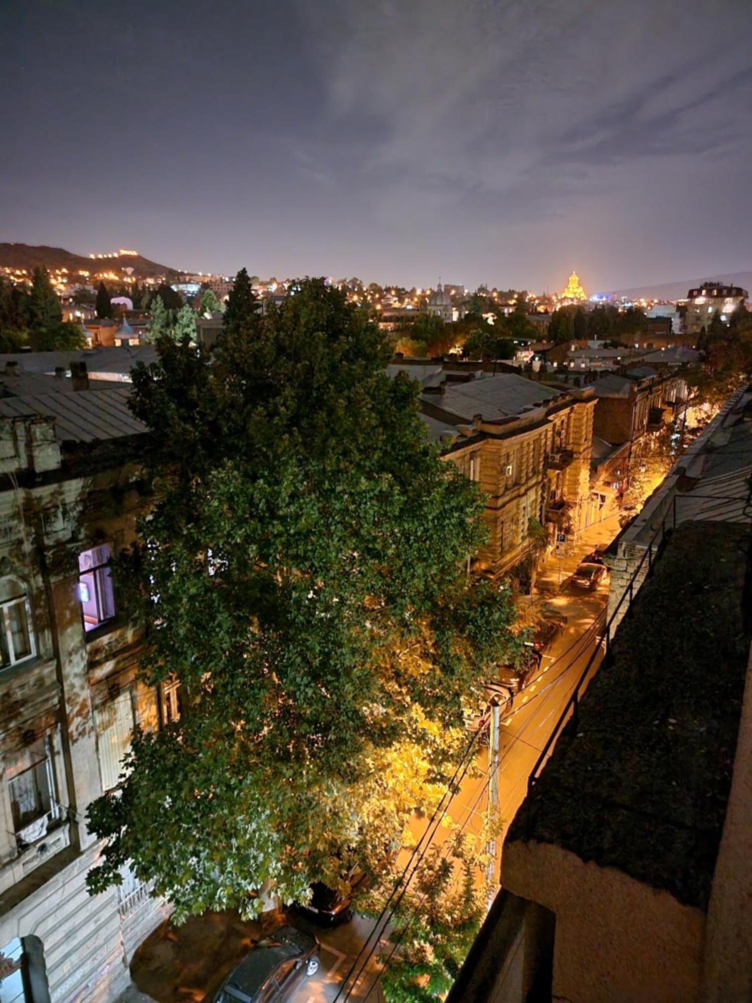 Cozy & Sweet Home Tbilisi Esterno foto